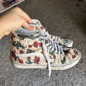 VANS Rose Print Lace Up High Top Sneakers, Women's 10